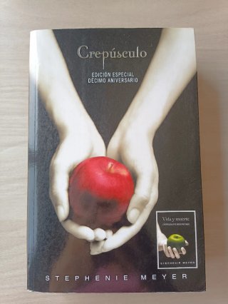 Crepúsculo + Vida y Muerte (10° aniversario)