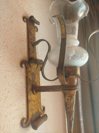 Lámpara de pared vintage dorada