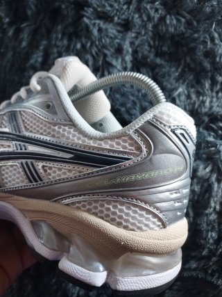 ASICS GEL-KAYANO 14 Plata/Blanco White/Graphite Gr