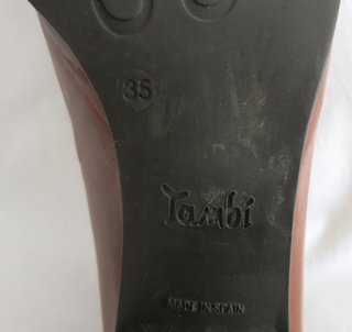 Zapatos Tambi Marrón. Talla 35