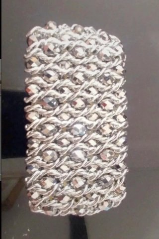 Bracciale elastico intrecciato con pietre