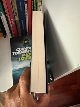 Nadie en esta tierra: Edición limitada a precio...