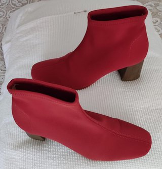 Botines de licra elásticos. Talla: 38