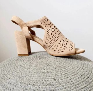 Sandalias tacón ancho beige