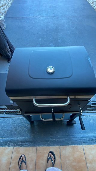 Barbacoa Negra Metal y Plástico