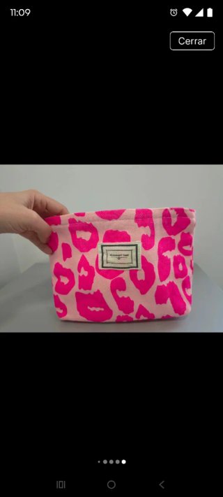 Neceser fucsia estampado animal print