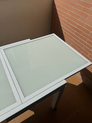 Mesa extensible jardín cristal y metal