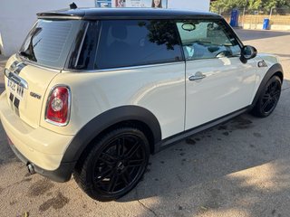 MINI Cooper 2010