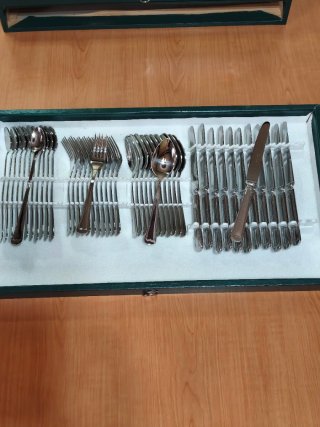 Cubertería Belo Acero Inox. Maletín