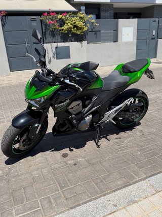 Kawasaki Z800e Carnet A2 Naked Negra y Verde,