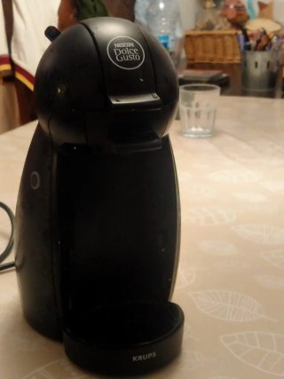 Cafetera Nescafé Dolce Gusto Negra