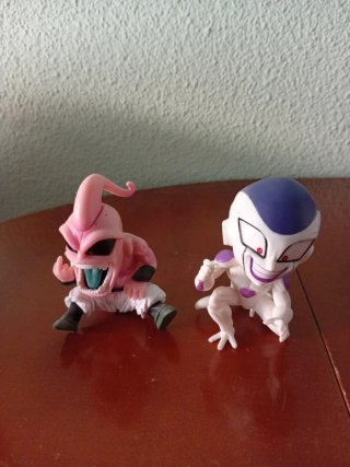Figuras Kid Buu y Freezer