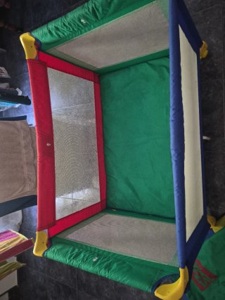 Cuna de viaje plegable