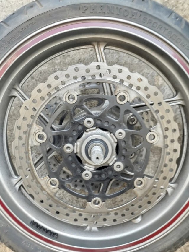 Rueda Delantera Kawasaki ER-6N