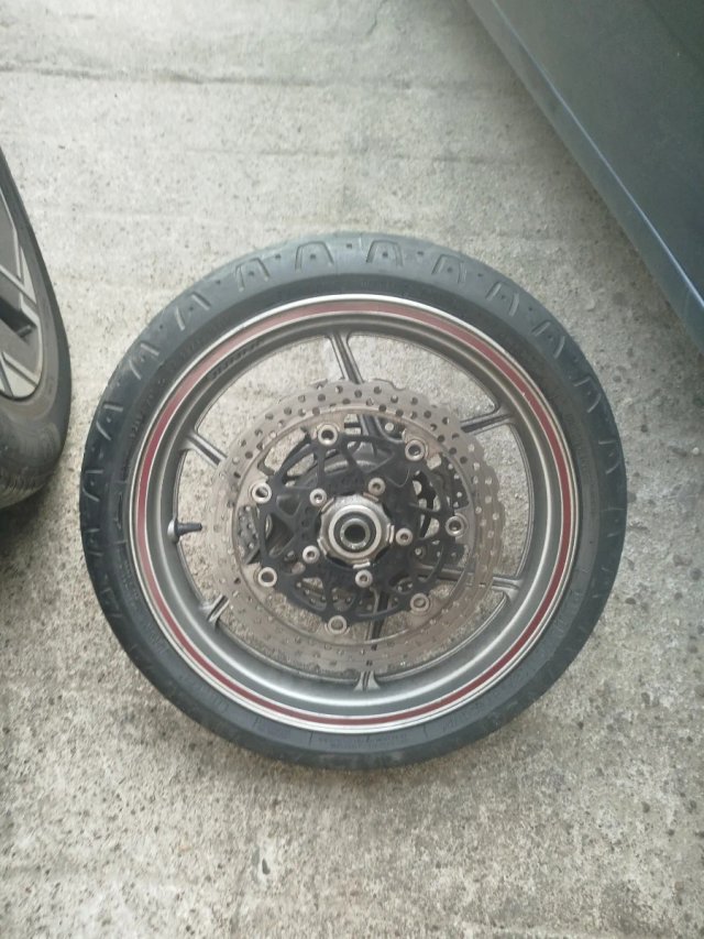 Rueda Delantera Kawasaki ER-6N