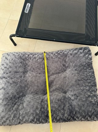 Cama para Mascota con Base Negra