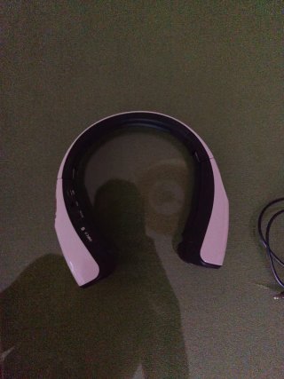 Altavoz Portátil Negro y Blanco