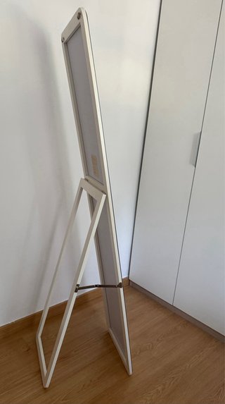Espejo de pie blanco