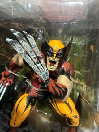 McFarlane 1/6 Wolverine (The Incredible Hulk #340)