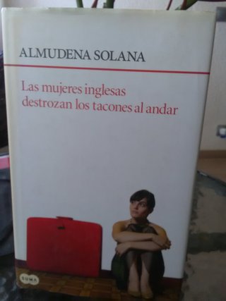 Las mujeres inglesas destrozan los tacones al anda
