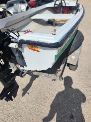 Barca 325 con motor Mercury 9.9 CV