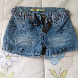 Shorts vaqueros niña T4 con cinturón
