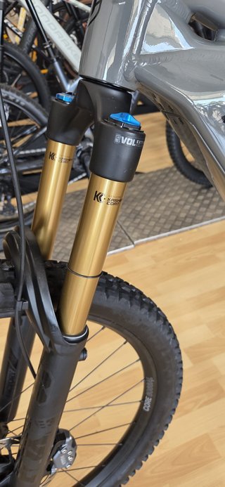 Mondraker Level RR