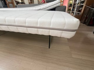 Dos colchones de Malfors IKEA