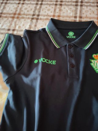 Camiseta Vocke Negra y Verde Talla S
