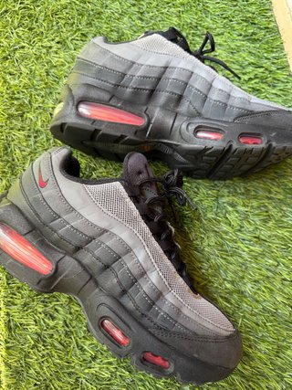 Nike Air Max 95 Negro Gris