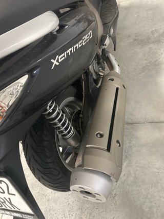 Kymco 250cc Maxi Scooter 2006