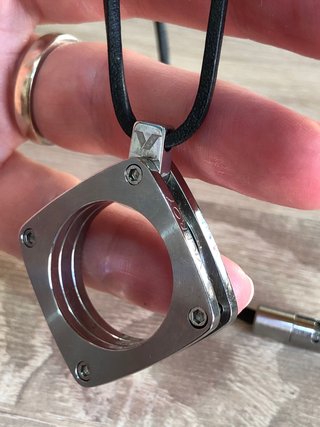 Colgante Viceroy Cuadrado Plata y Negro