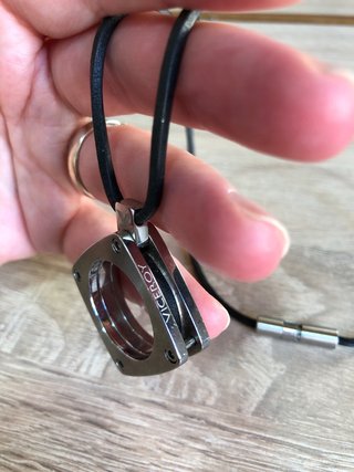 Colgante Viceroy Cuadrado Plata y Negro