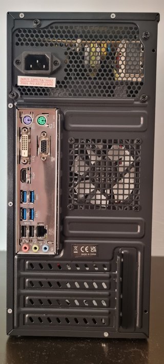 PC RYZEN 3 2200-16GB RAM-SSD-HDD-VEGA 8 2GB-W 11