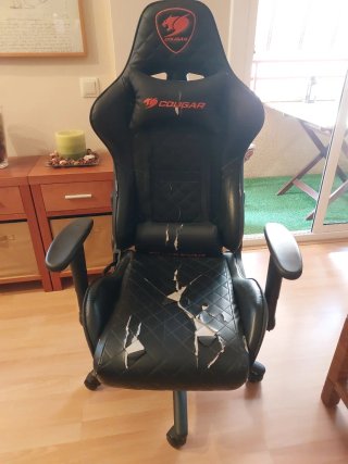 Silla Gaming Cougar Negra