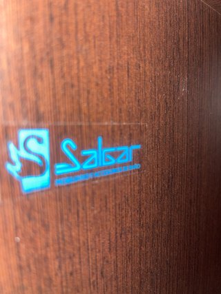 Estantería de baño alta madera oscura