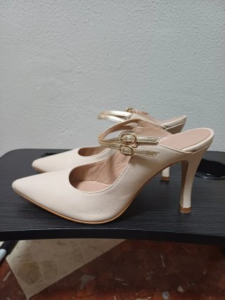 Zapatos de piel Gloria Ortiz. Talla 39