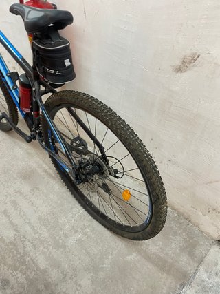 Bicicleta Montaña Azul y Negra