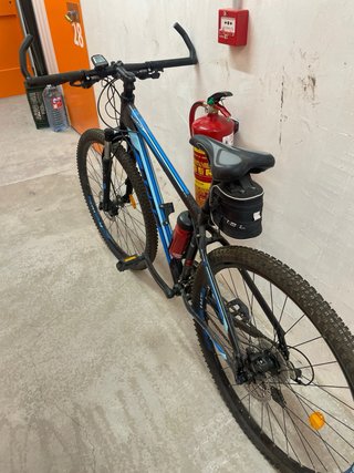 Bicicleta Montaña Azul y Negra