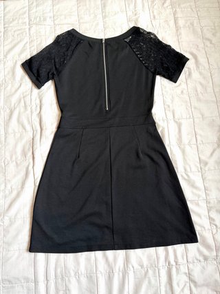 Abito mini nero, maniche in pizzo di Motivi | Tg.S