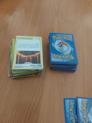 Cartas Pokémon falsos