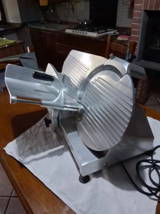 Affettatrice professionale lama 300mm