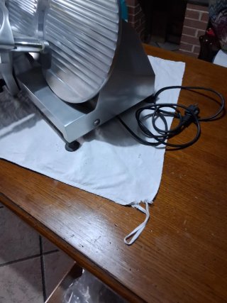 Affettatrice professionale lama 300mm