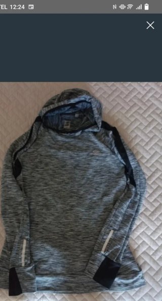 Sudadera Decathlon gris y negra
