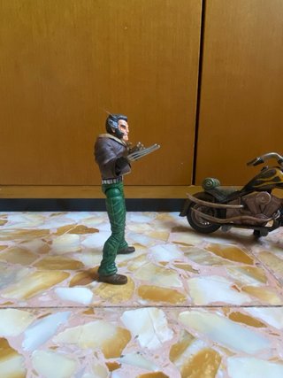 Toybiz figure Wolverine motorcycle