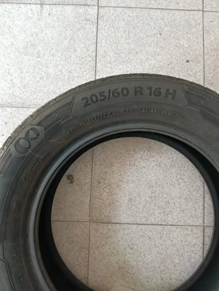 2 Neumáticos Usados