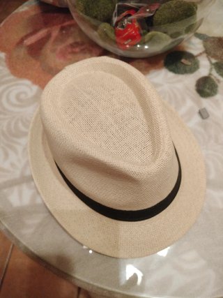 Sombrero de paja beige