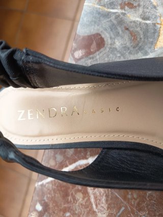 Zapatos ZENDRA BASIC negros destalonados