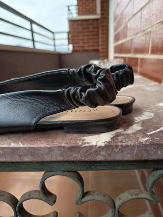 Zapatos ZENDRA BASIC negros destalonados