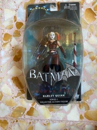 Batman Arkham city harley quinn Figure